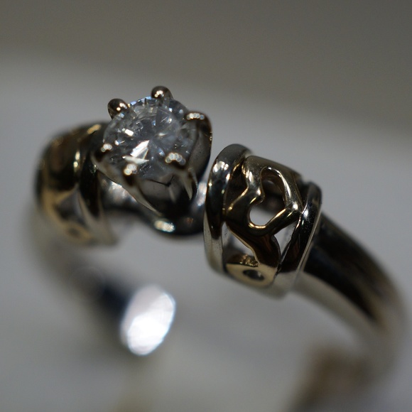 14K Two Tone 1/4 Ct Solitaire Genuine Diamond Ring - Picture 4 of 6